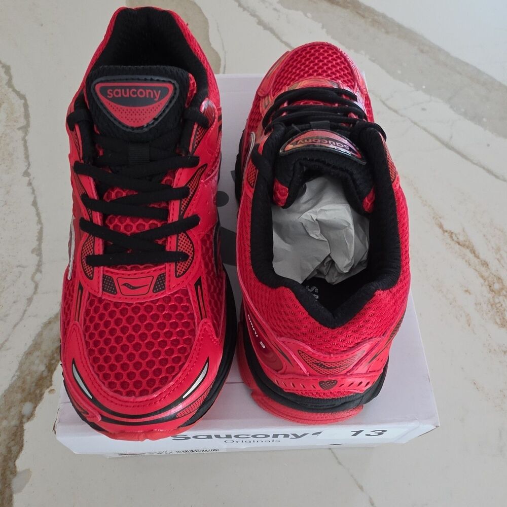 Saucony Omni 9 KDZ Red/Black Breathable Mesh Lace-Up Sneakers US 6.5 NIB